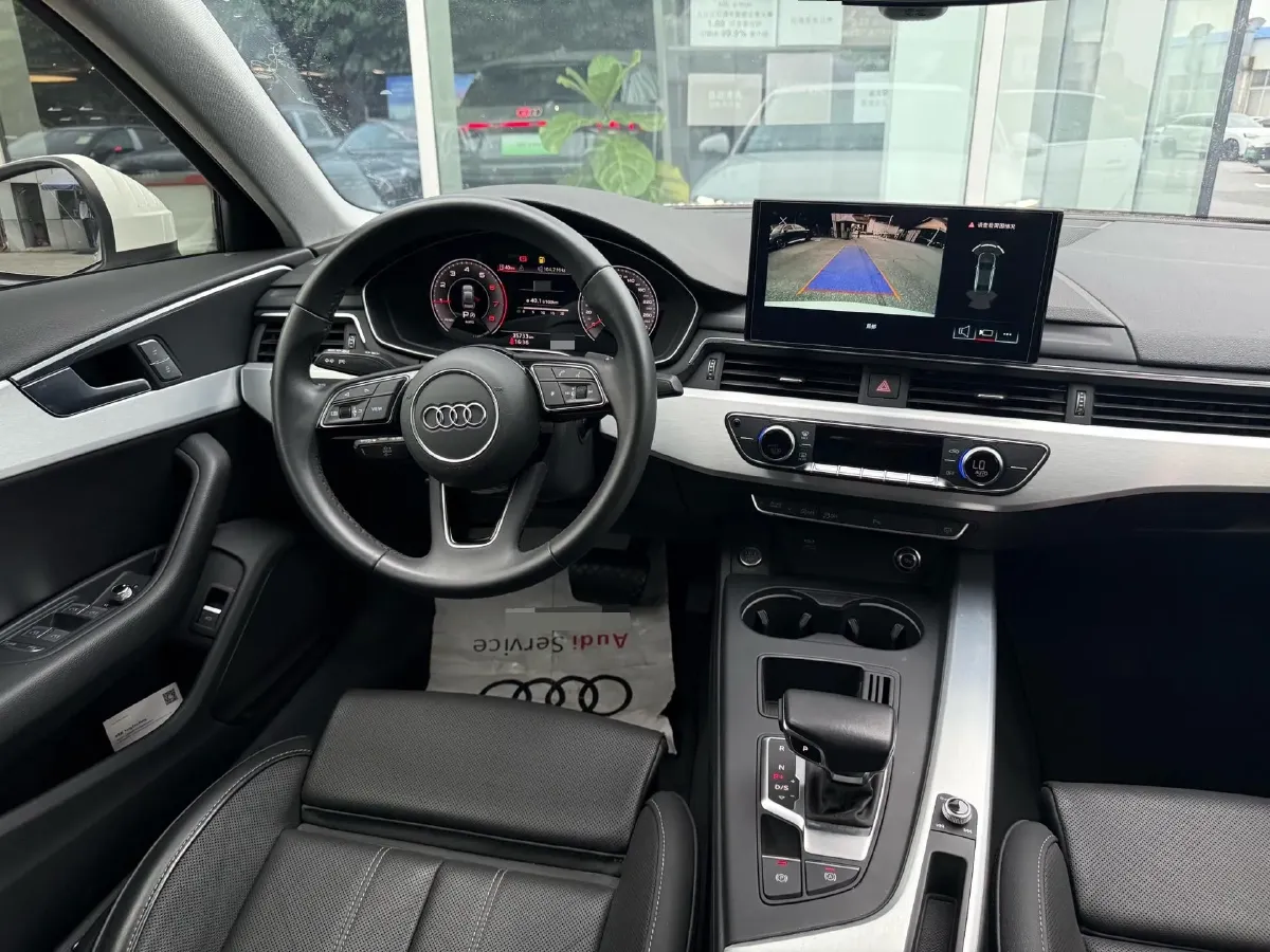 2023 Audi A4L 2.0T 190HP L4 7DCT,autocango,china used car exporter,china ev exporter,chinese used car exporter,chinese used ev exporter