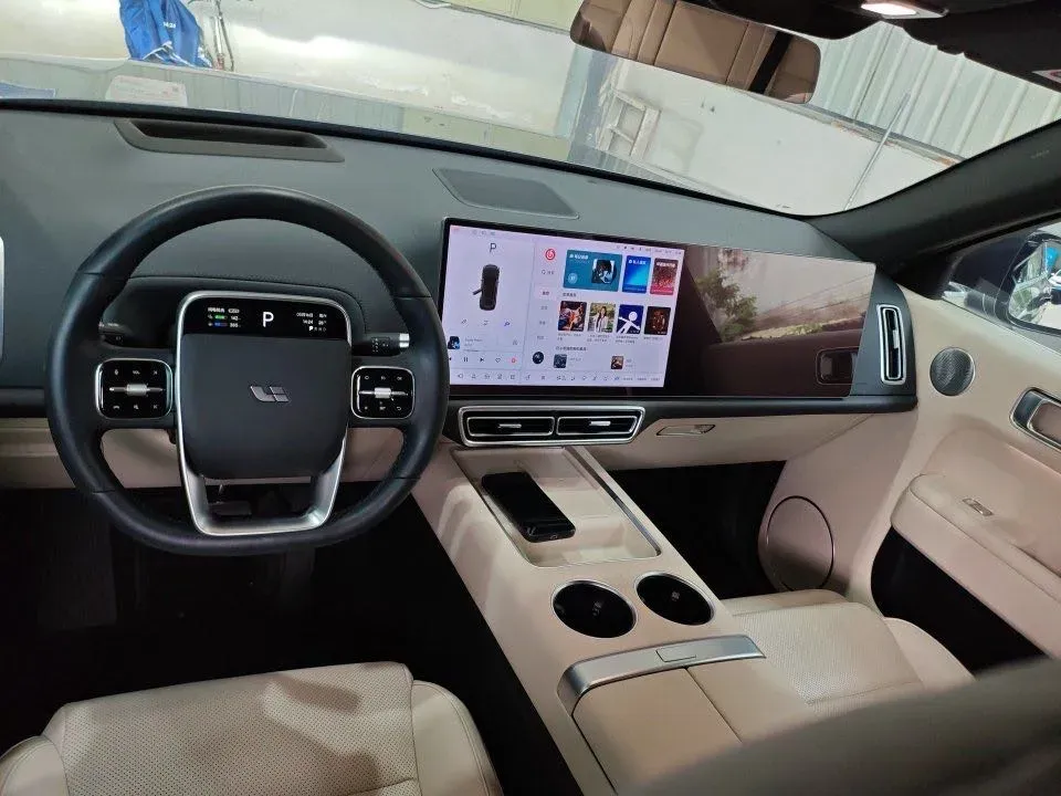 2023 Li L7 Range Extended 154HP REEV 40.9KWH,autocango,china used car exporter,china ev exporter,chinese used car exporter,chinese used ev exporter