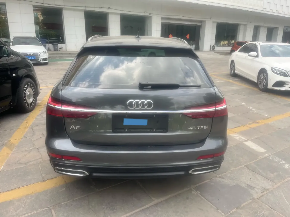2021 Audi A6 2.0T 245HP L4 7DCT,autocango,china used car exporter,china ev exporter,chinese used car exporter,chinese used ev exporter