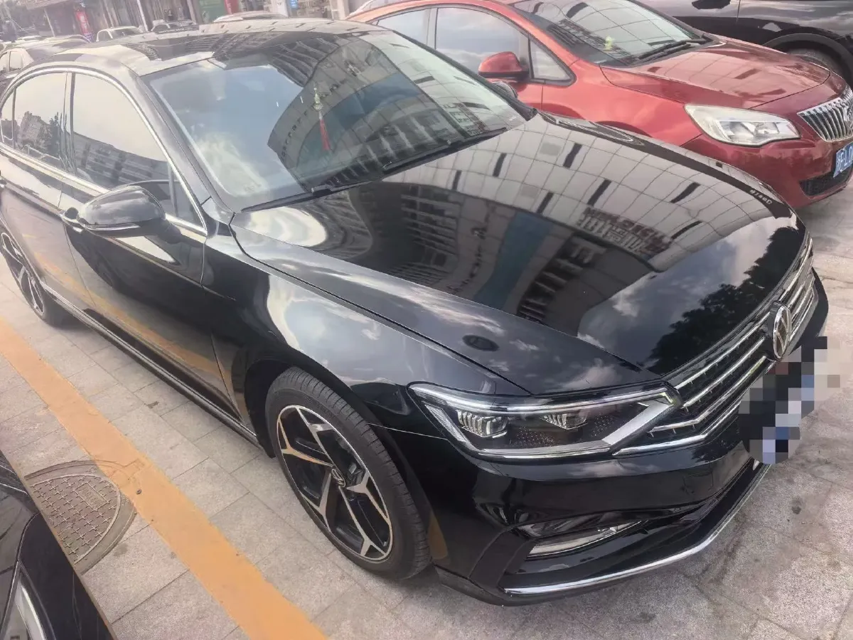 2025 Volkswagen Magotan 1.4T 150HP L4 7DCT,autocango,china used car exporter,china ev exporter,chinese used car exporter,chinese used ev exporter