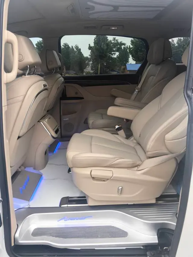 2023 Buick GL8 2.0T 237HP L4 9AT,autocango,china used car exporter,china ev exporter,chinese used car exporter,chinese used ev exporter
