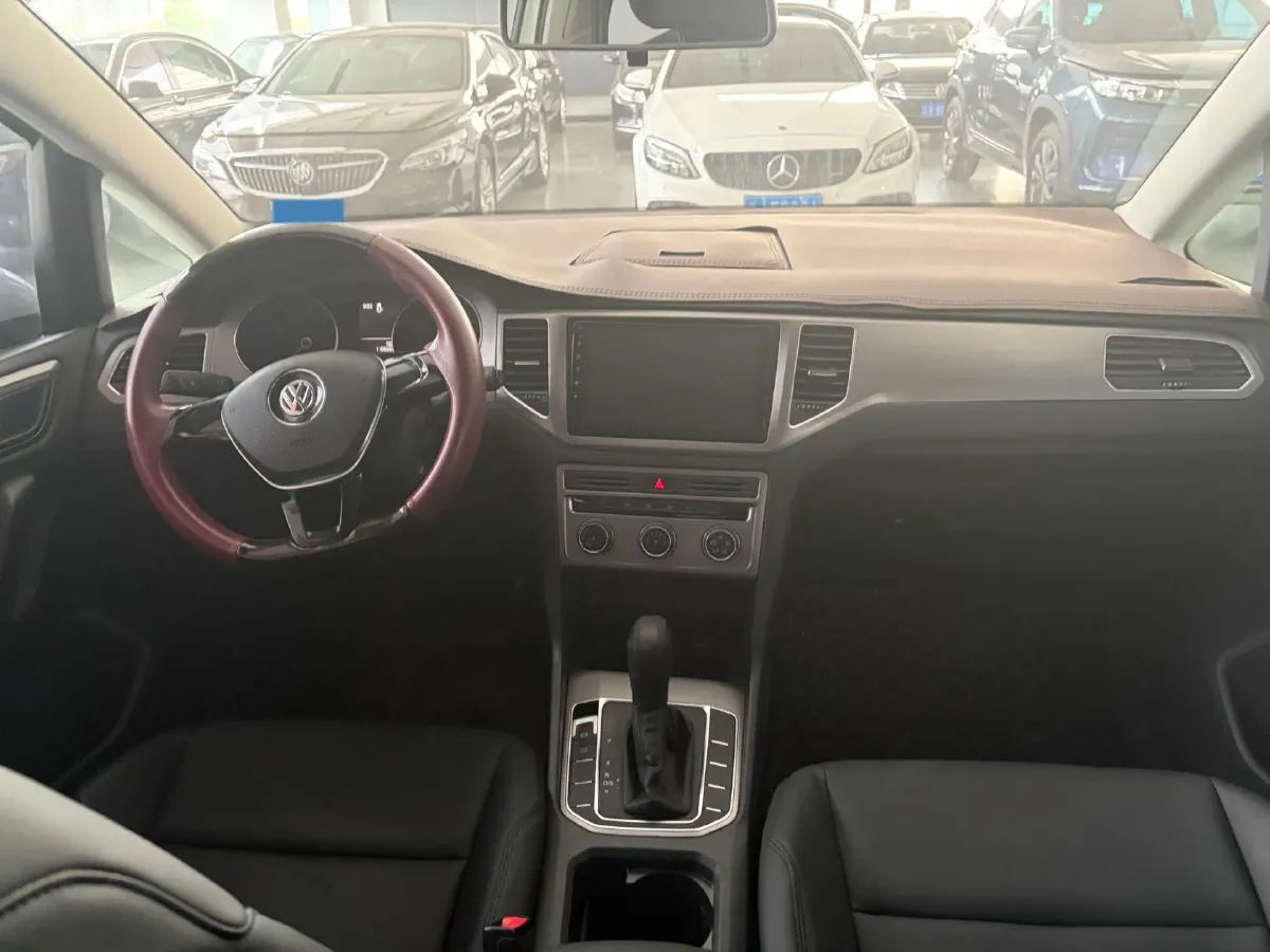2018 Volkswagen Golf Sportsvan 1.6L 110HP L4 6AT,autocango,china used car exporter,china ev exporter,chinese used car exporter,chinese used ev exporter