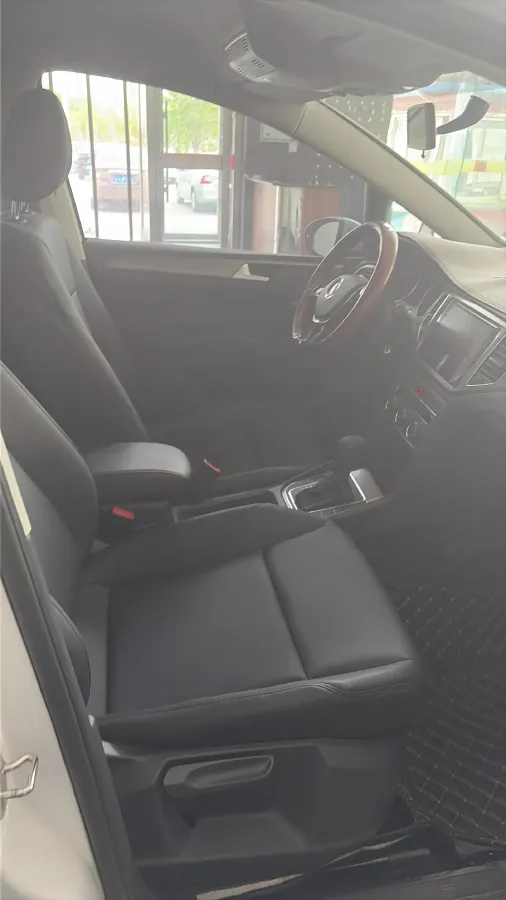 2018 Volkswagen Golf Sportsvan 1.6L 110HP L4 6AT,autocango,china used car exporter,china ev exporter,chinese used car exporter,chinese used ev exporter