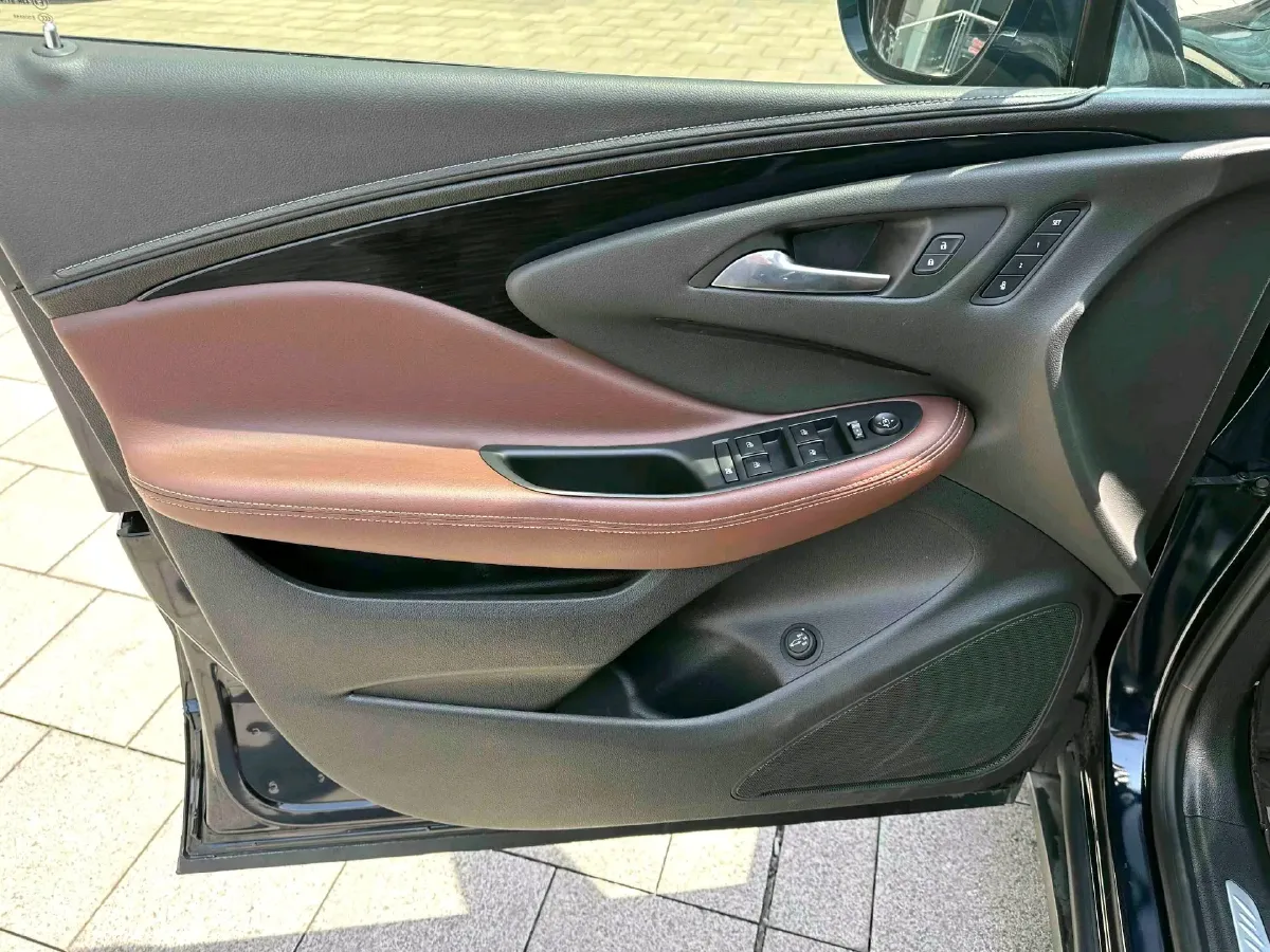 2021 Buick EnvisionPlus 1.5T 169HP L4 7DCT,autocango,china used car exporter,china ev exporter,chinese used car exporter,chinese used ev exporter