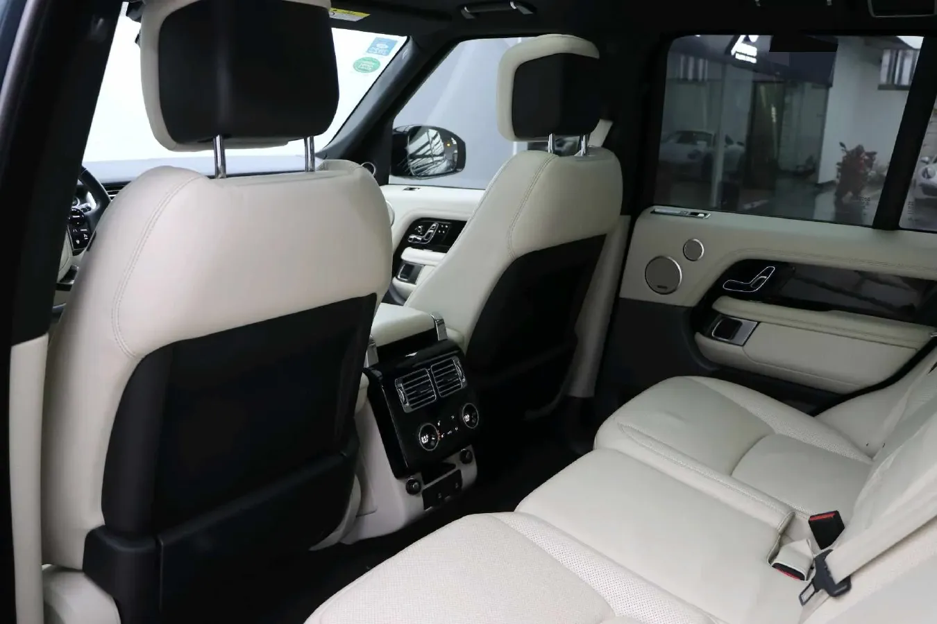 2020 Land Rover Range Rover 3.0T 360HP L6 8AT,autocango,china used car exporter,china ev exporter,chinese used car exporter,chinese used ev exporter