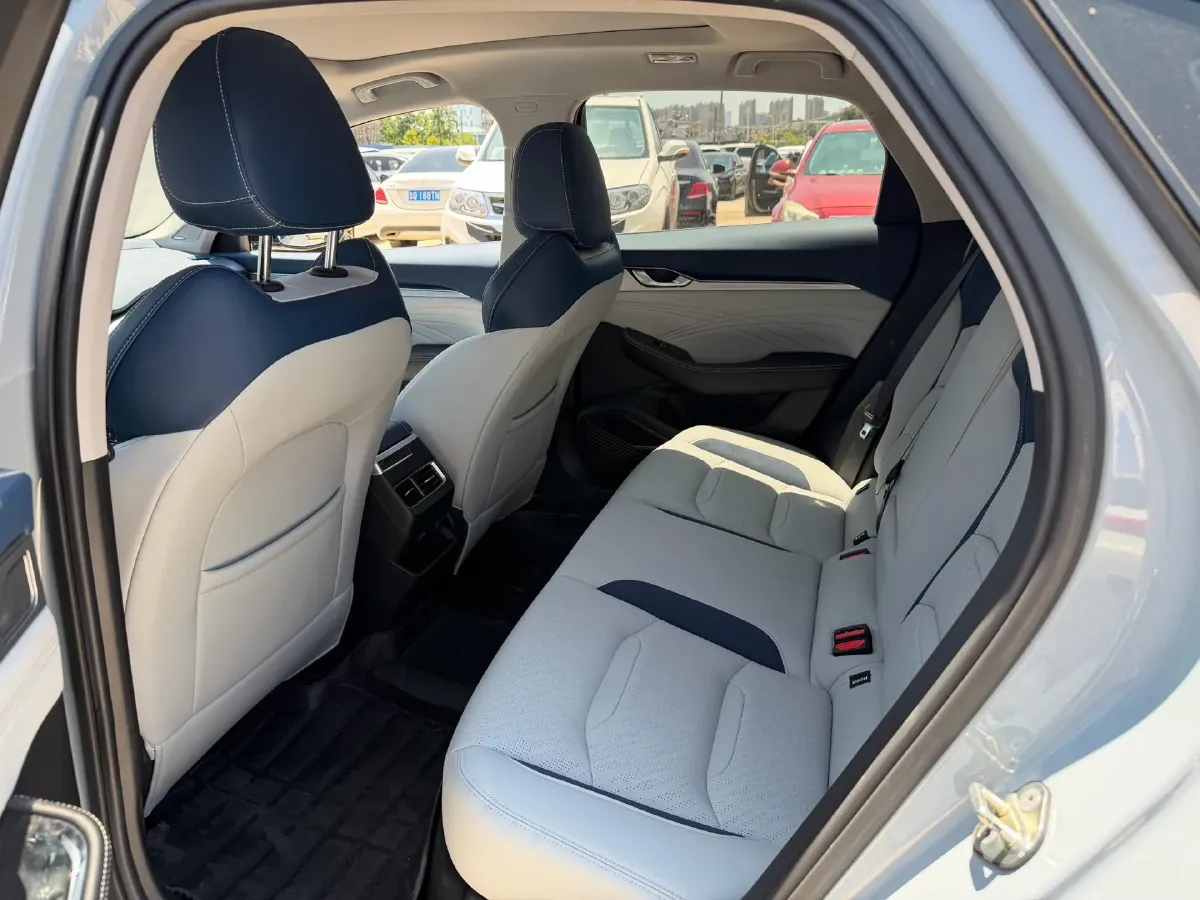 2023 Geely Preface 2.0T 190HP L4 7DCT,autocango,china used car exporter,china ev exporter,chinese used car exporter,chinese used ev exporter