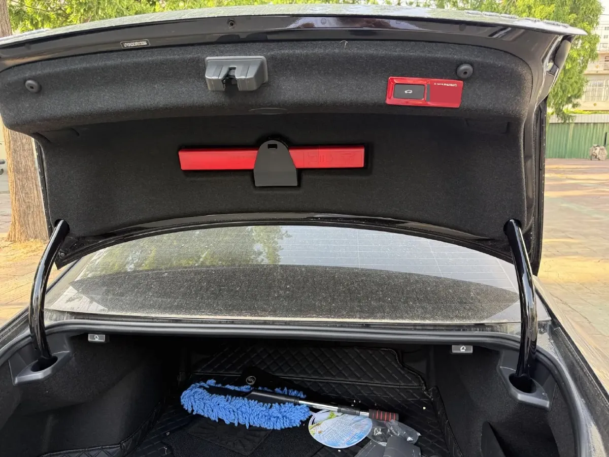 2025 Volkswagen Magotan 2.0T 186HP L4 7DCT,autocango,china used car exporter,china ev exporter,chinese used car exporter,chinese used ev exporter