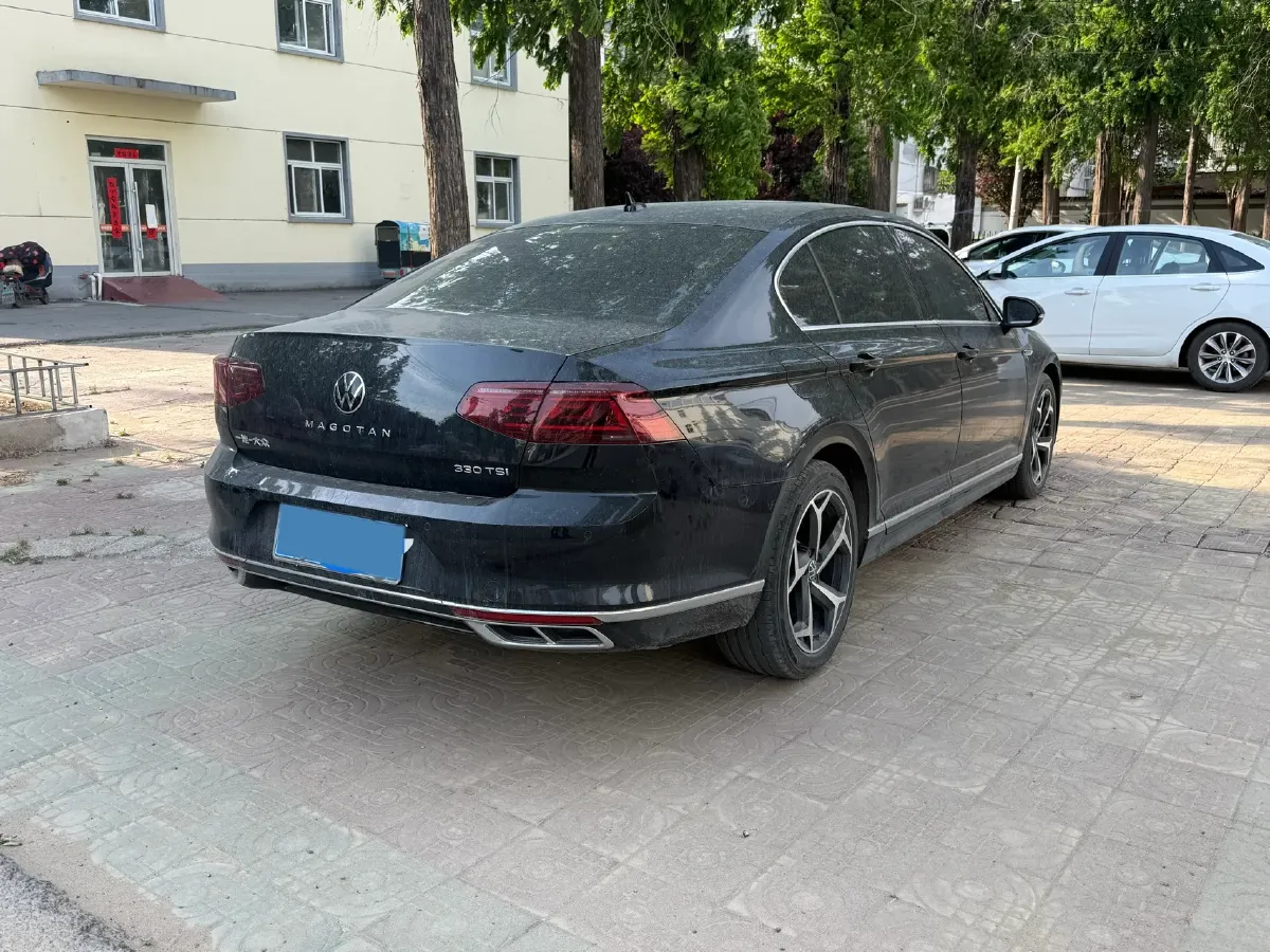 2025 Volkswagen Magotan 2.0T 186HP L4 7DCT,autocango,china used car exporter,china ev exporter,chinese used car exporter,chinese used ev exporter