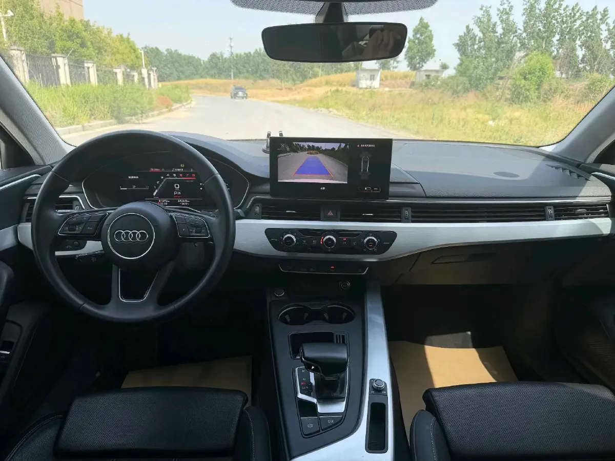 2024 Audi A4L 2.0T 190HP L4 7DCT,autocango,china used car exporter,china ev exporter,chinese used car exporter,chinese used ev exporter