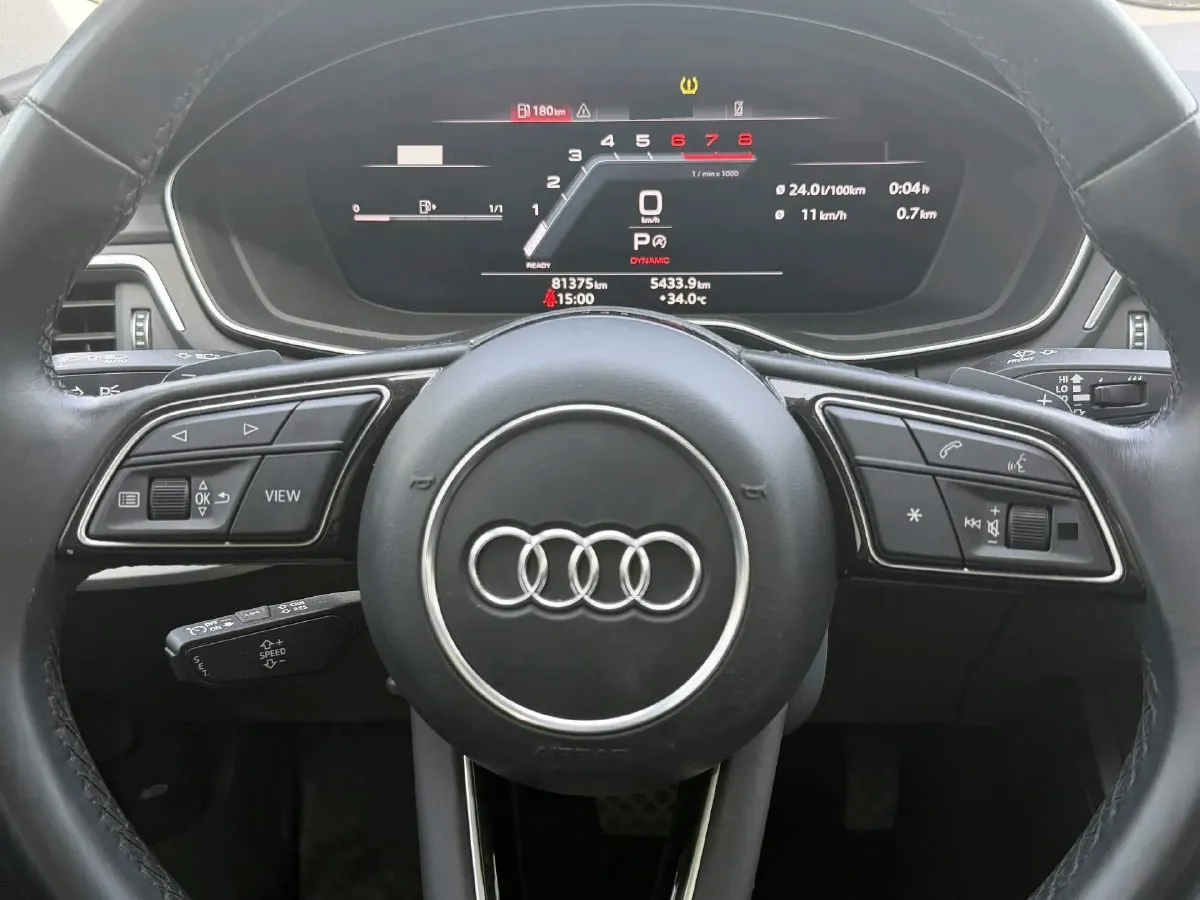 2024 Audi A4L 2.0T 190HP L4 7DCT,autocango,china used car exporter,china ev exporter,chinese used car exporter,chinese used ev exporter