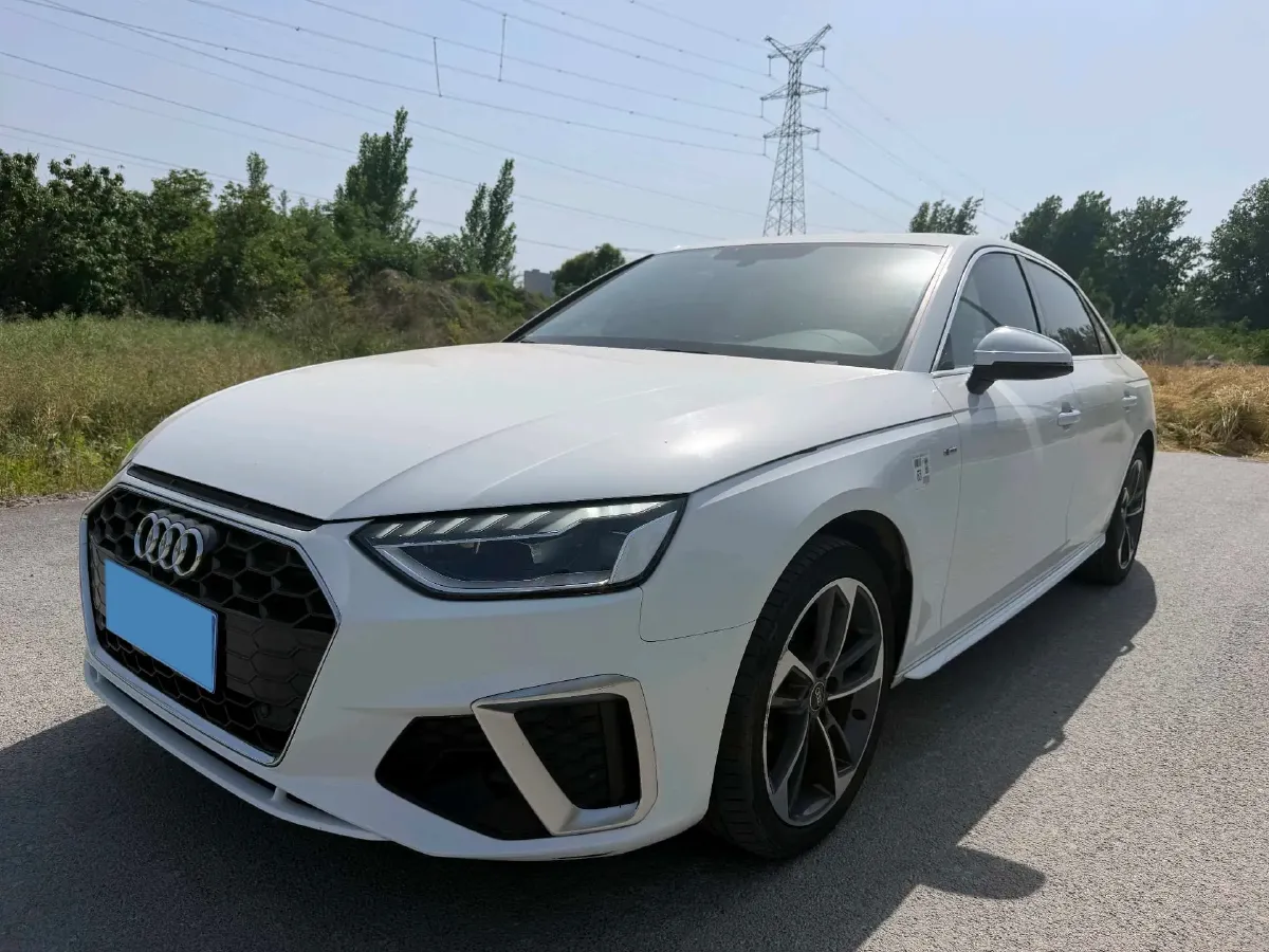 2024 Audi A4L 2.0T 190HP L4 7DCT,autocango,china used car exporter,china ev exporter,chinese used car exporter,chinese used ev exporter