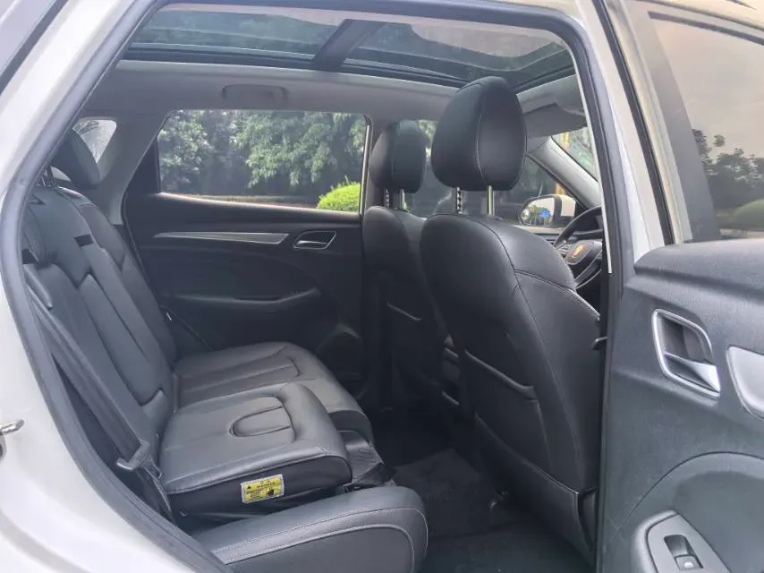 2020 Roewe RX3 1.6L 125HP L4 CVT,autocango,china used car exporter,china ev exporter,chinese used car exporter,chinese used ev exporter