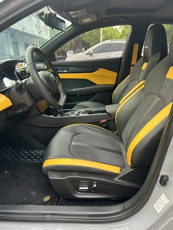 2023 DongFeng Aeolus YiXuan 1.5T 197HP L4 6DCT,autocango,china used car exporter,china ev exporter,chinese used car exporter,chinese used ev exporter
