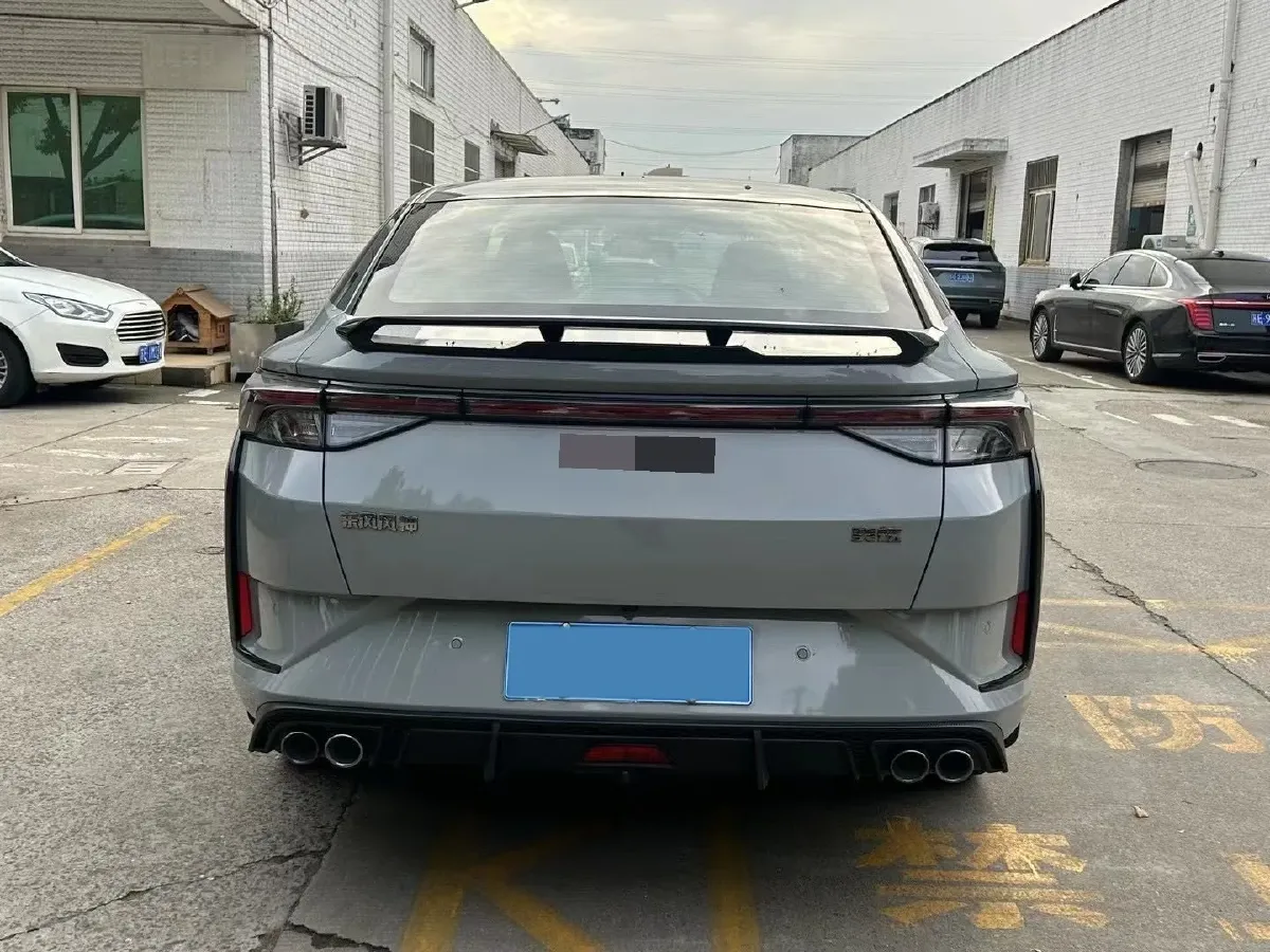 2023 DongFeng Aeolus YiXuan 1.5T 197HP L4 6DCT,autocango,china used car exporter,china ev exporter,chinese used car exporter,chinese used ev exporter