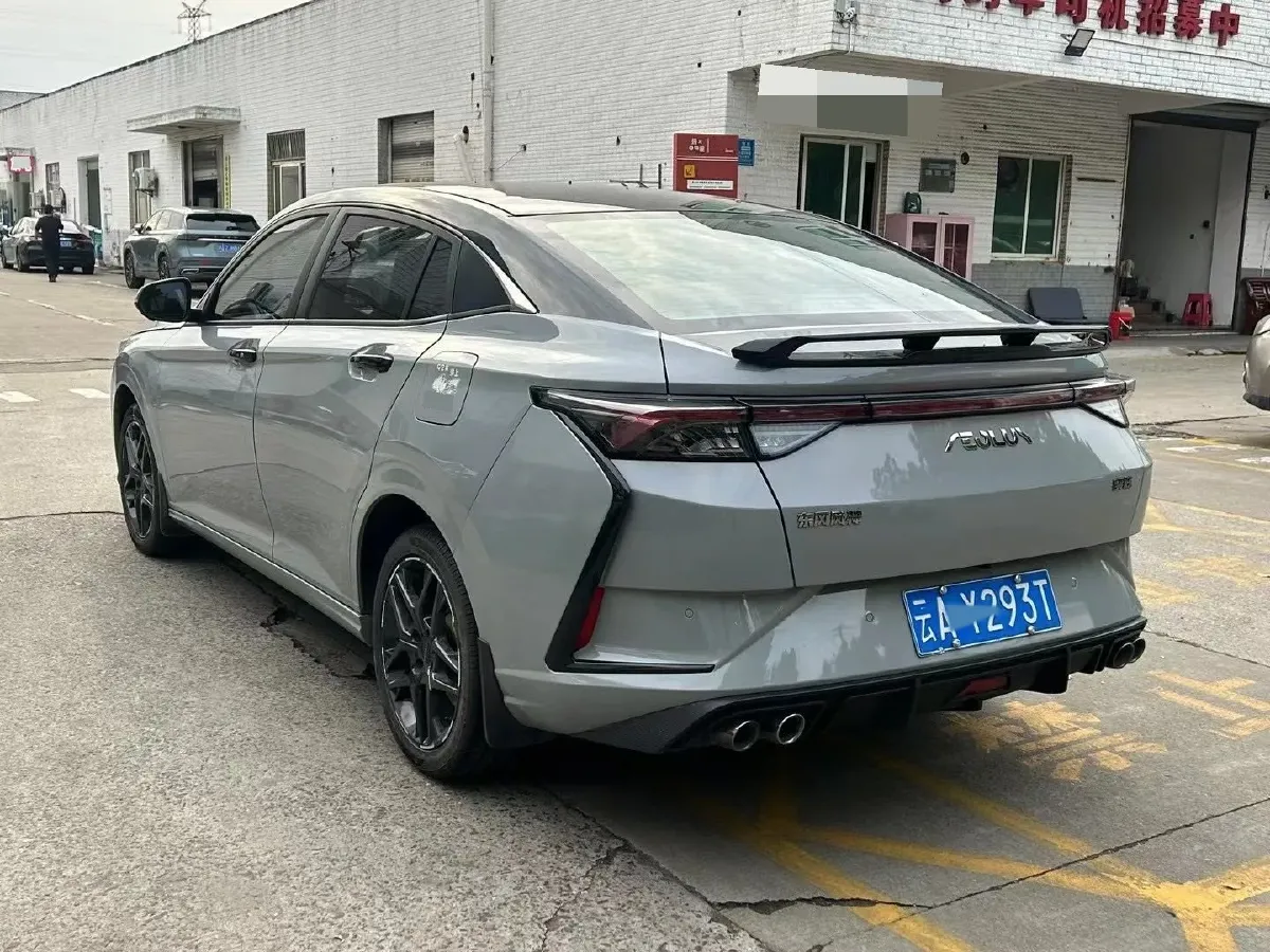 2023 DongFeng Aeolus YiXuan 1.5T 197HP L4 6DCT,autocango,china used car exporter,china ev exporter,chinese used car exporter,chinese used ev exporter