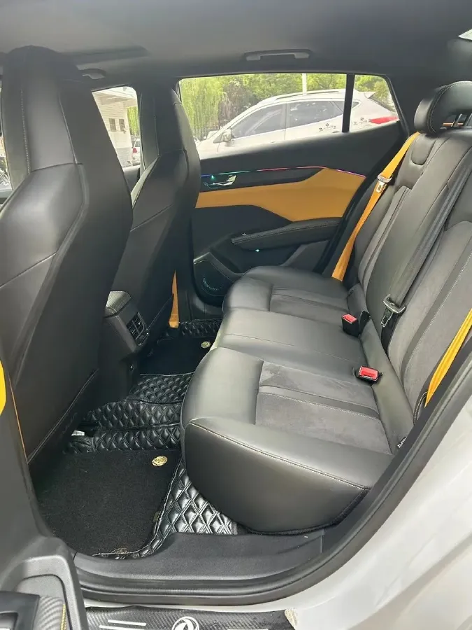 2023 DongFeng Aeolus YiXuan 1.5T 197HP L4 6DCT,autocango,china used car exporter,china ev exporter,chinese used car exporter,chinese used ev exporter