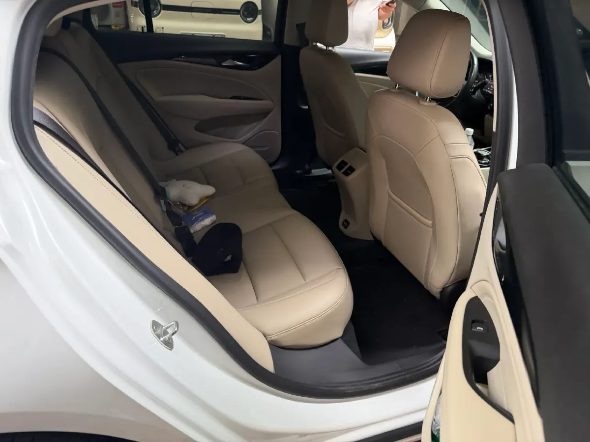 2020 Buick Regal 1.5T 169HP L4 9AT,autocango,china used car exporter,china ev exporter,chinese used car exporter,chinese used ev exporter