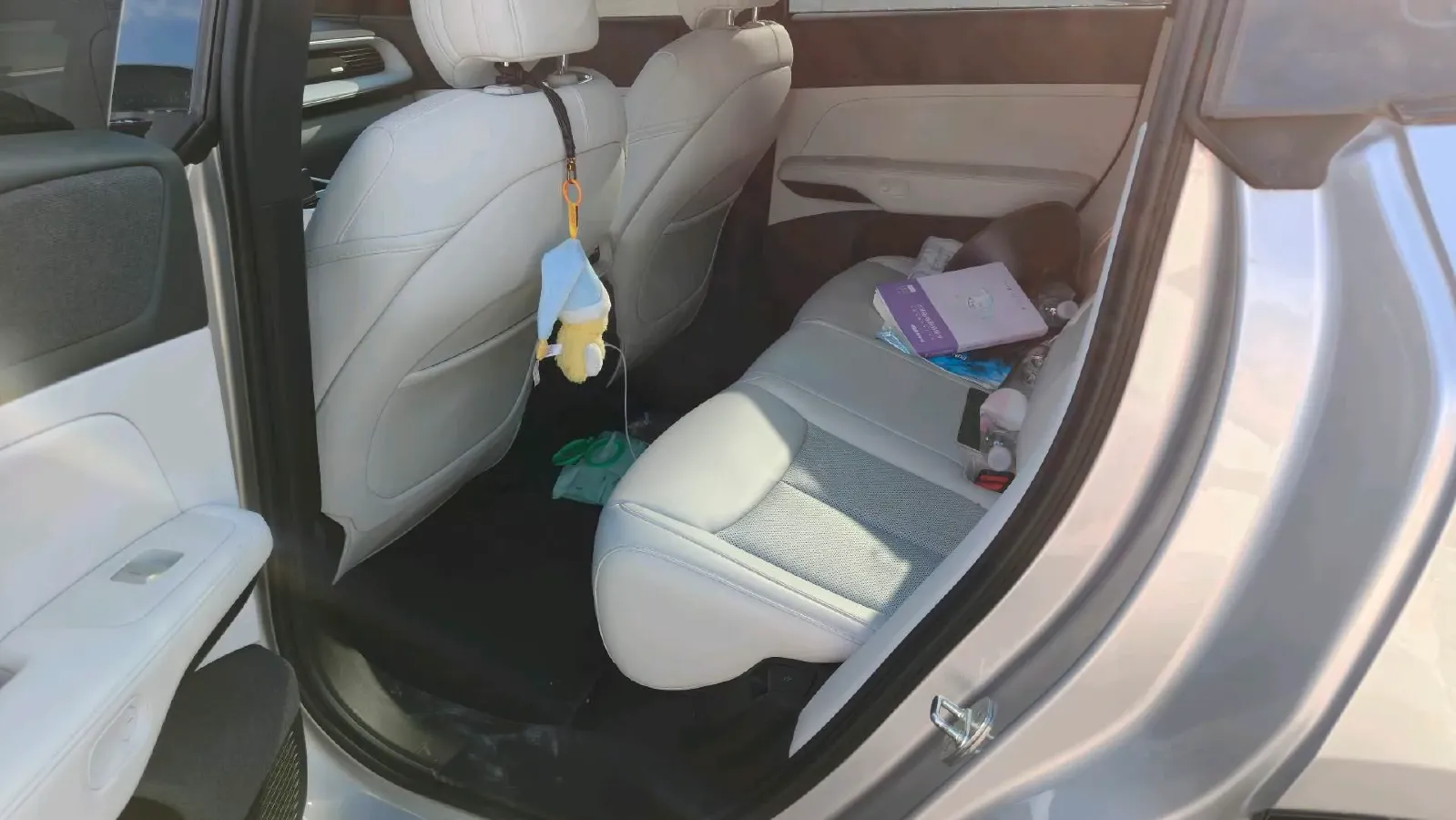 2023 Xpeng G6 BEV 66KWH,autocango,china used car exporter,china ev exporter,chinese used car exporter,chinese used ev exporter