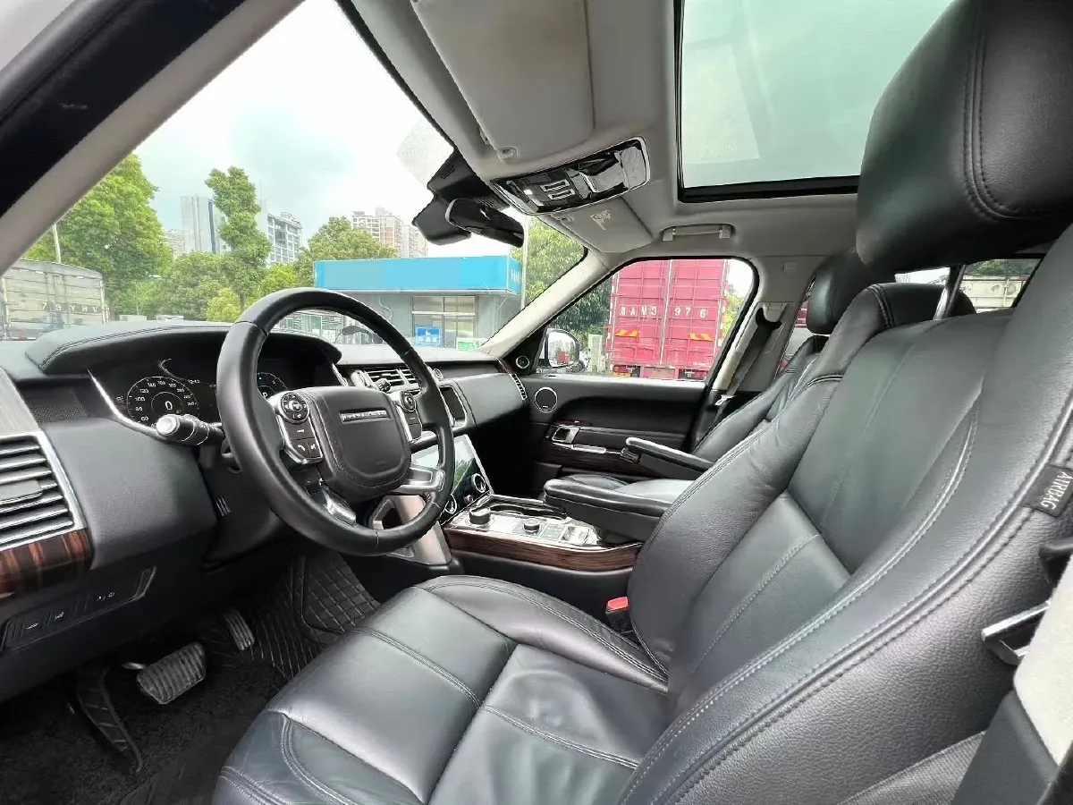 2018 Land Rover Range Rover Evoque 2.0T 241HP L4 9AT,autocango,china used car exporter,china ev exporter,chinese used car exporter,chinese used ev exporter