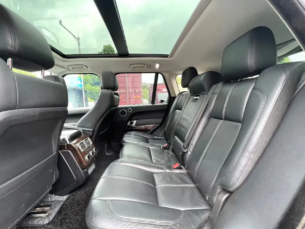2018 Land Rover Range Rover Evoque 2.0T 241HP L4 9AT,autocango,china used car exporter,china ev exporter,chinese used car exporter,chinese used ev exporter