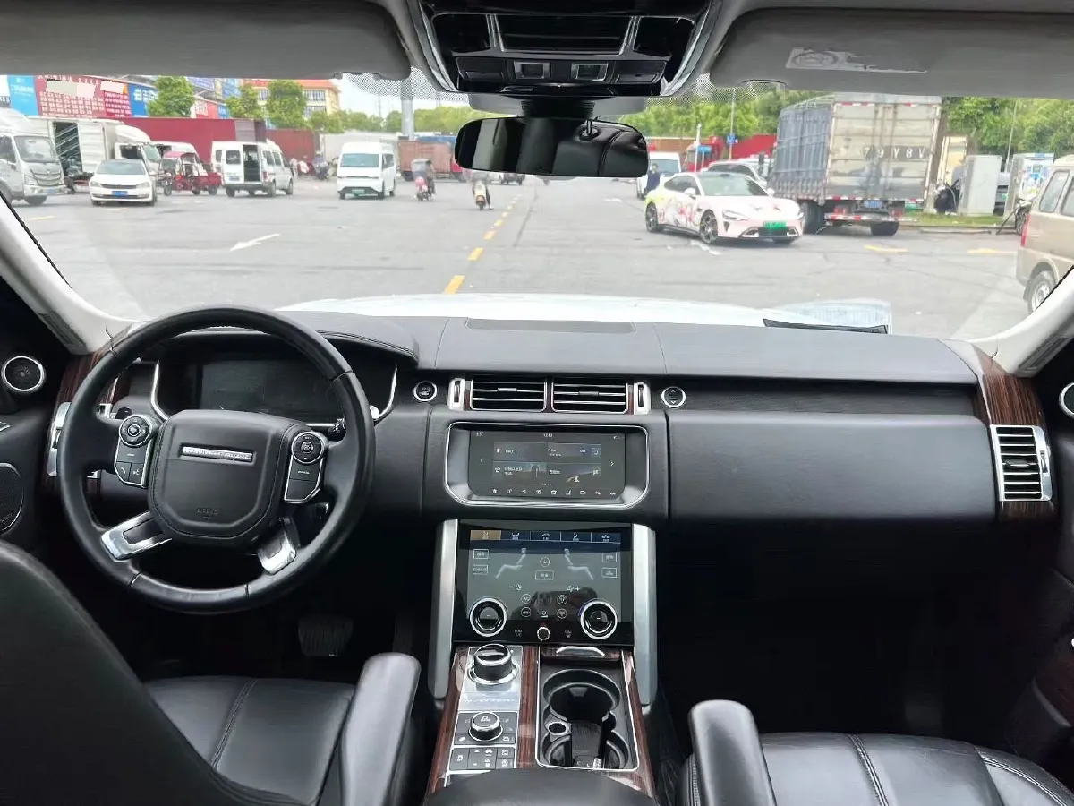 2018 Land Rover Range Rover Evoque 2.0T 241HP L4 9AT,autocango,china used car exporter,china ev exporter,chinese used car exporter,chinese used ev exporter