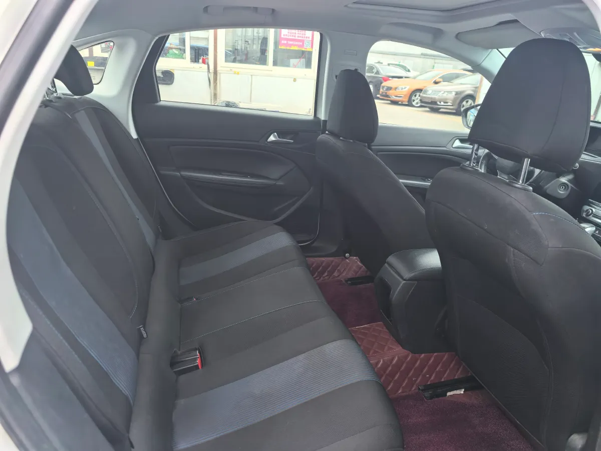 2018 Peugeot 308 1.6L 117HP L4 6AT,autocango,china used car exporter,china ev exporter,chinese used car exporter,chinese used ev exporter