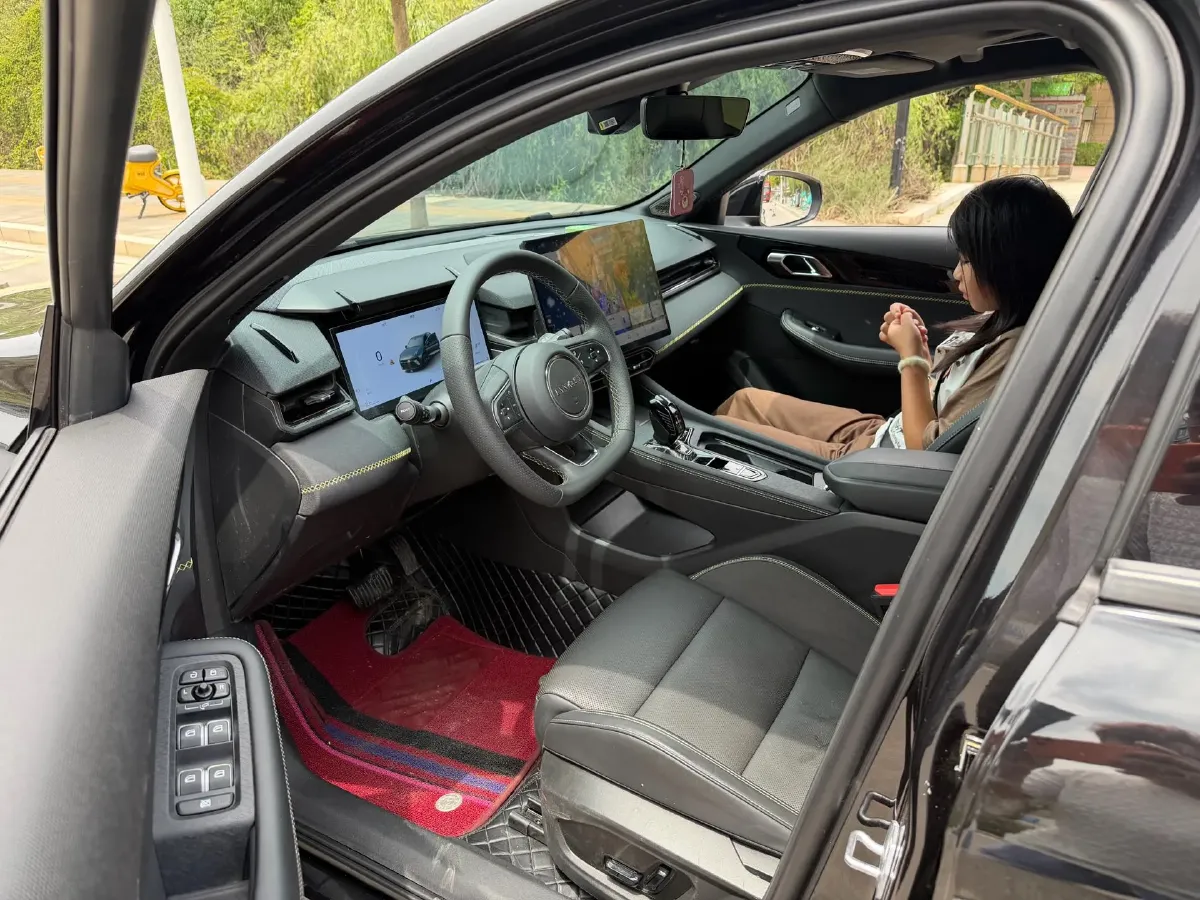 2025 LYNK&CO 03 1.5T 181HP L4 7DCT,autocango,china used car exporter,china ev exporter,chinese used car exporter,chinese used ev exporter