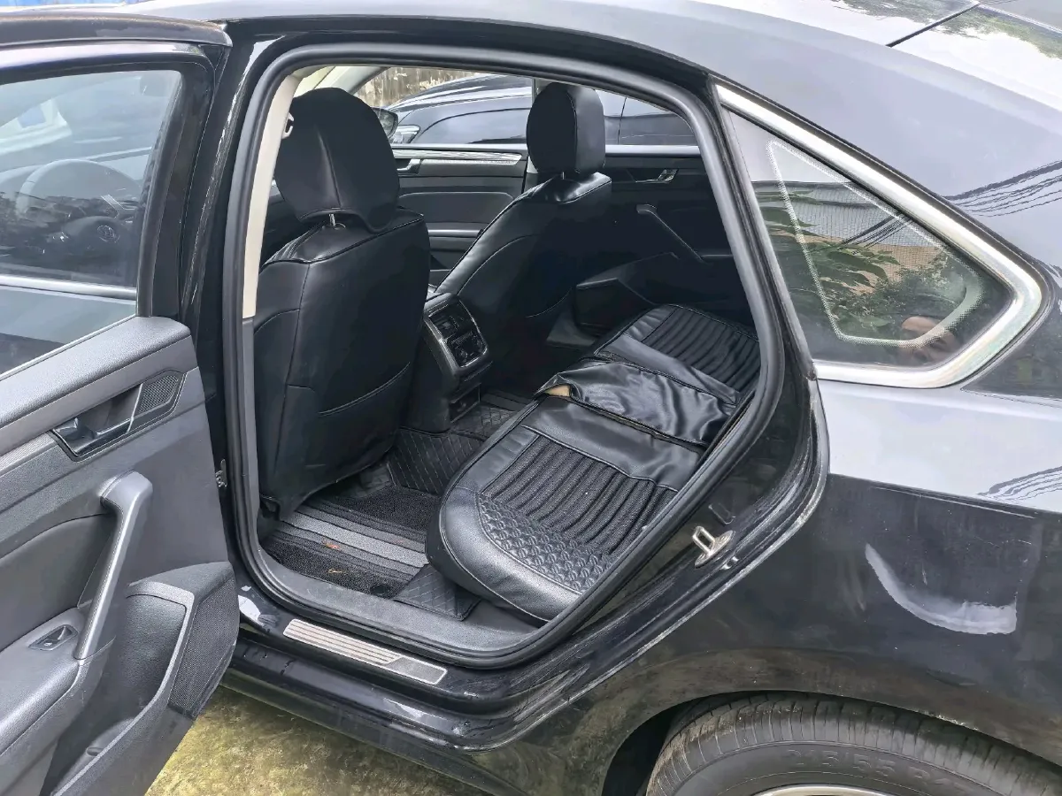 2017 Volkswagen Passat 1.8T 180HP L4 7DCT,autocango,china used car exporter,china ev exporter,chinese used car exporter,chinese used ev exporter