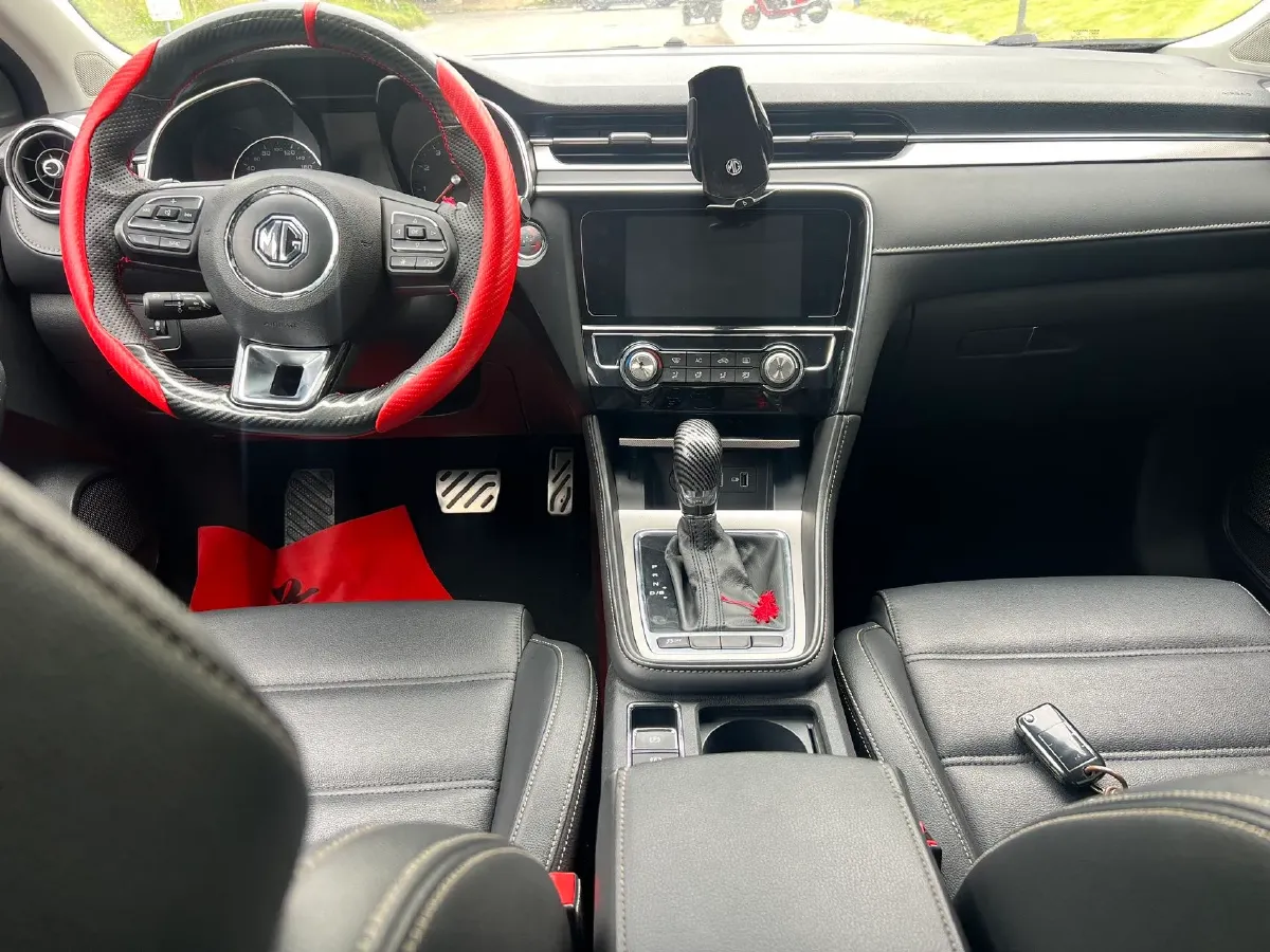 2019 MAXUS XinTu V80 2.5T 136HP L4 6AMT,autocango,china used car exporter,china ev exporter,chinese used car exporter,chinese used ev exporter