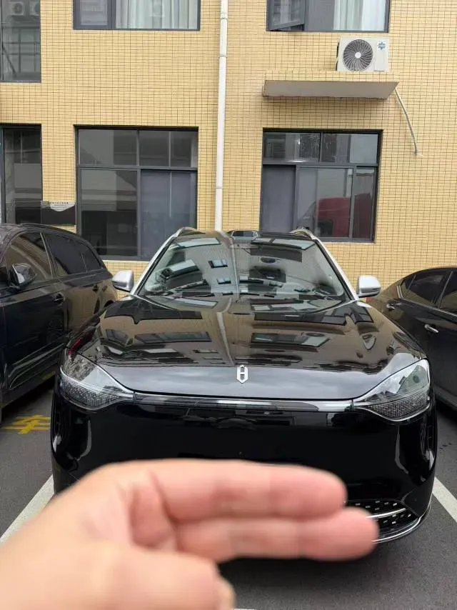2025 AITO AITO M9 REEV 160HP REEV 52KWH,autocango,china used car exporter,china ev exporter,chinese used car exporter,chinese used ev exporter
