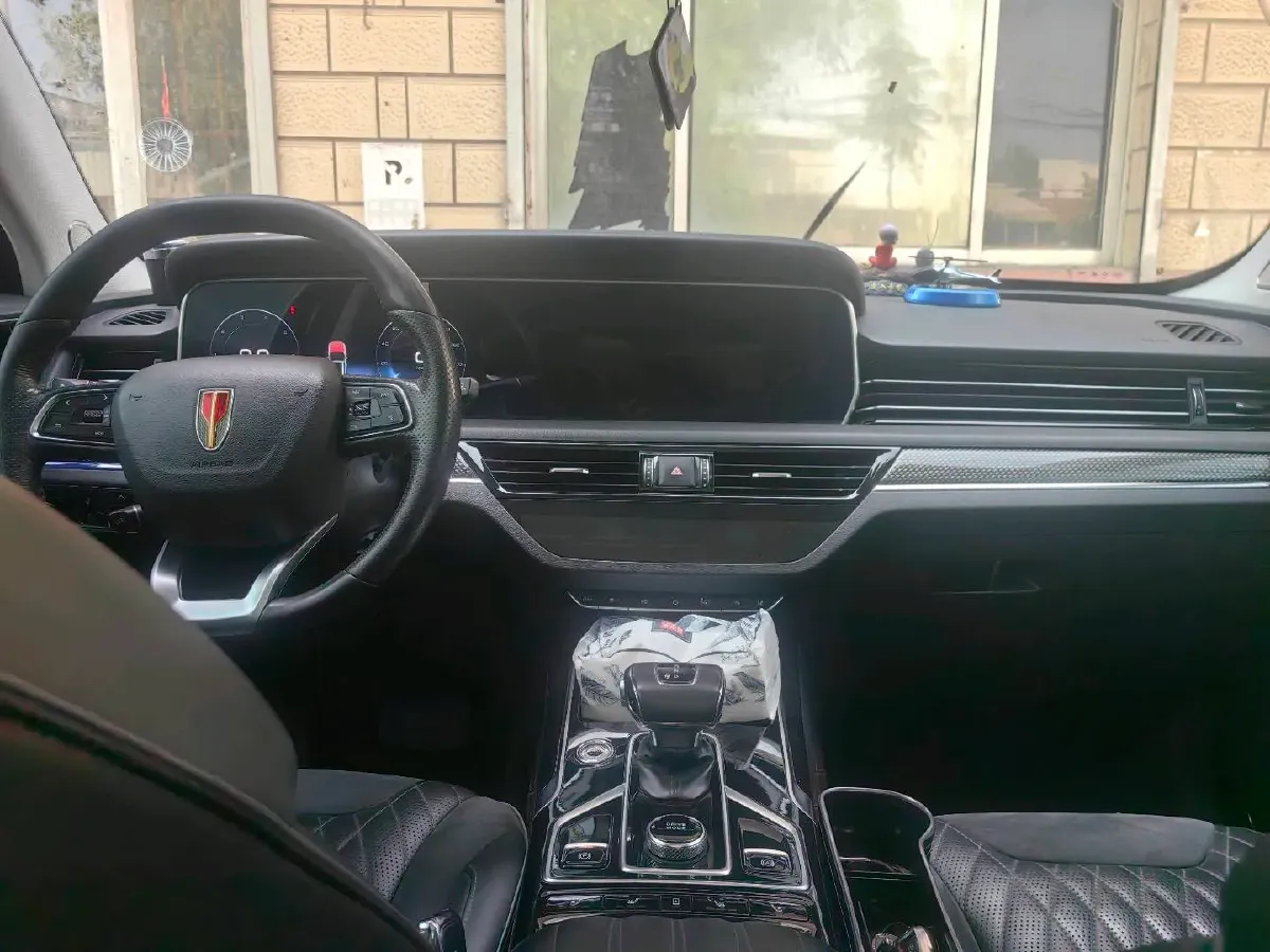 2022 HongQi HS5 2.0T 224HP L4 6AT,autocango,china used car exporter,china ev exporter,chinese used car exporter,chinese used ev exporter