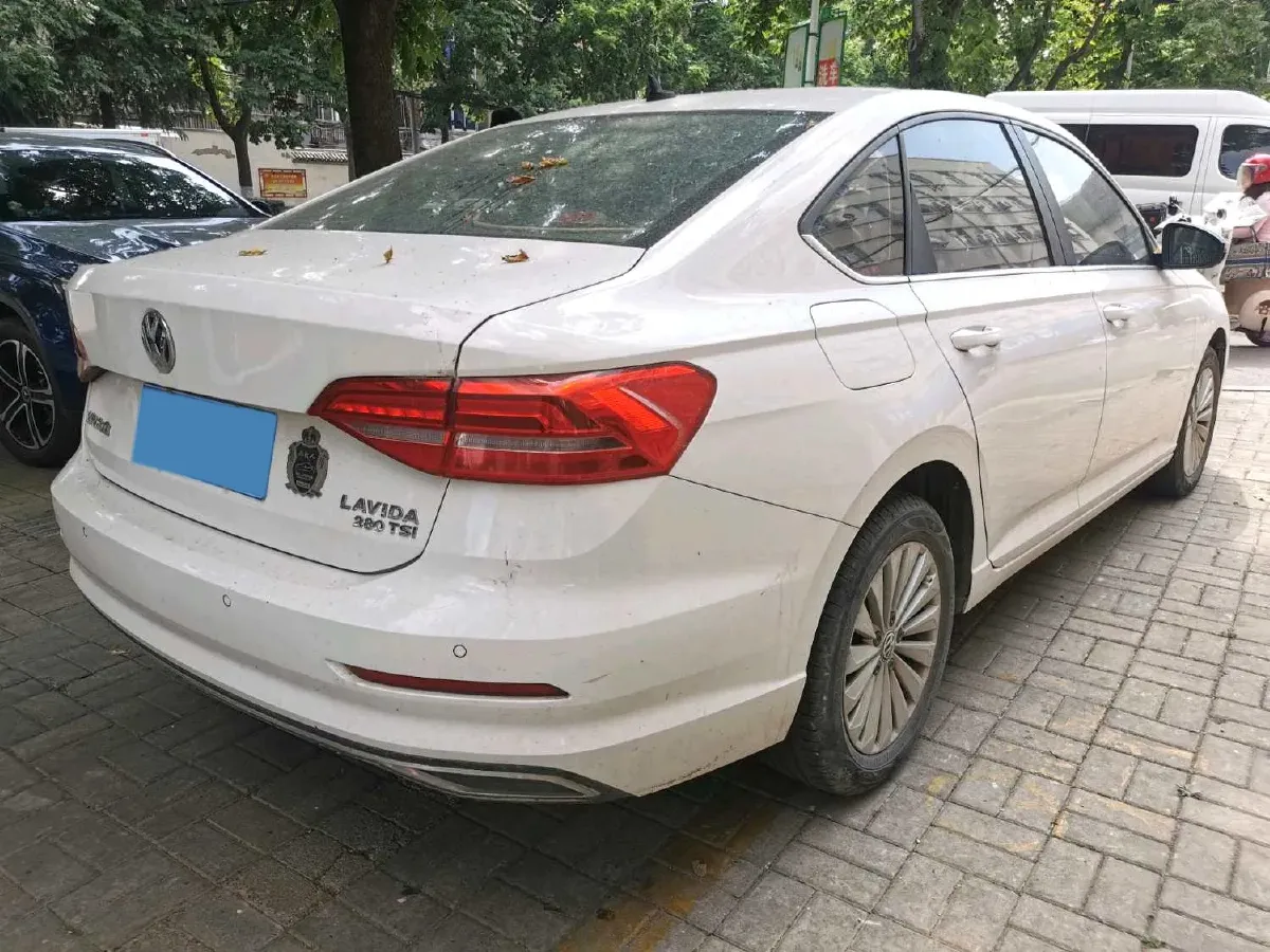 2018 Skoda Karoq 1.4T 150HP L4 7DCT,autocango,china used car exporter,china ev exporter,chinese used car exporter,chinese used ev exporter