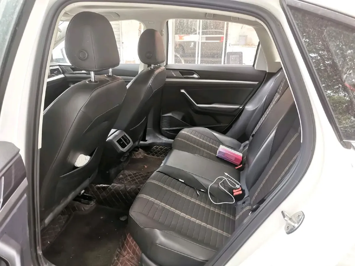 2018 Skoda Karoq 1.4T 150HP L4 7DCT,autocango,china used car exporter,china ev exporter,chinese used car exporter,chinese used ev exporter