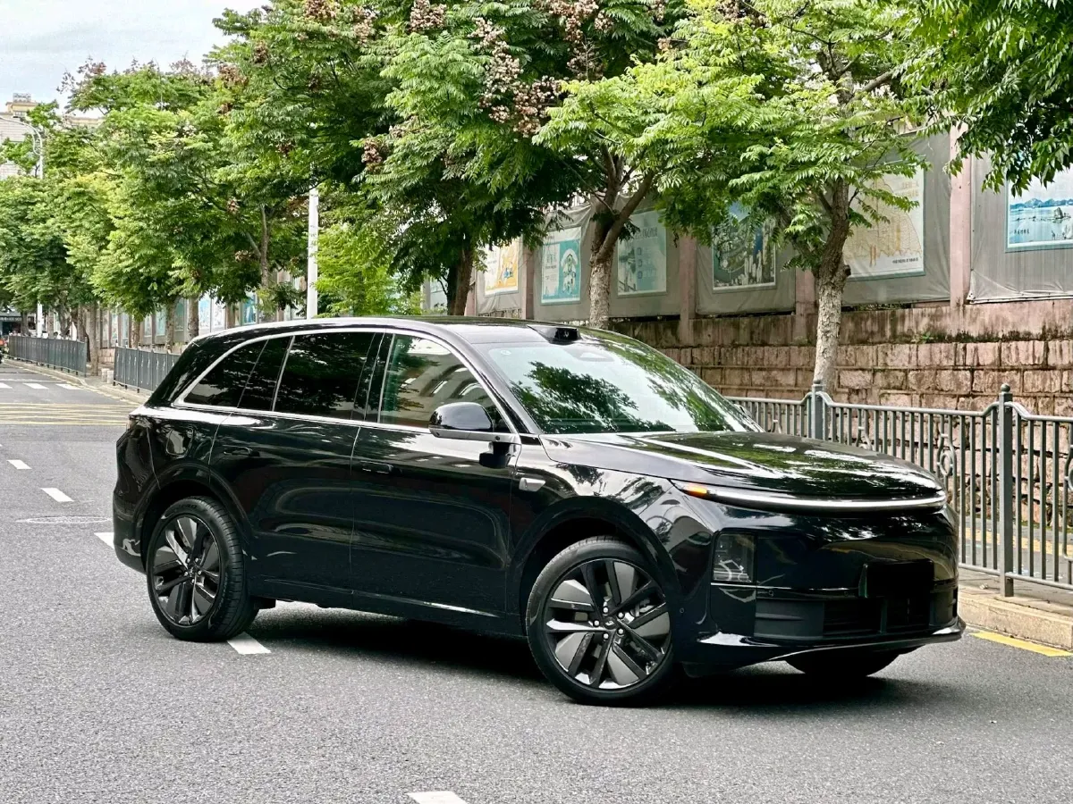 2024 Li L6 Range Extended 154HP L4 REEV 36.8KWH,autocango,china used car exporter,china ev exporter,chinese used car exporter,chinese used ev exporter