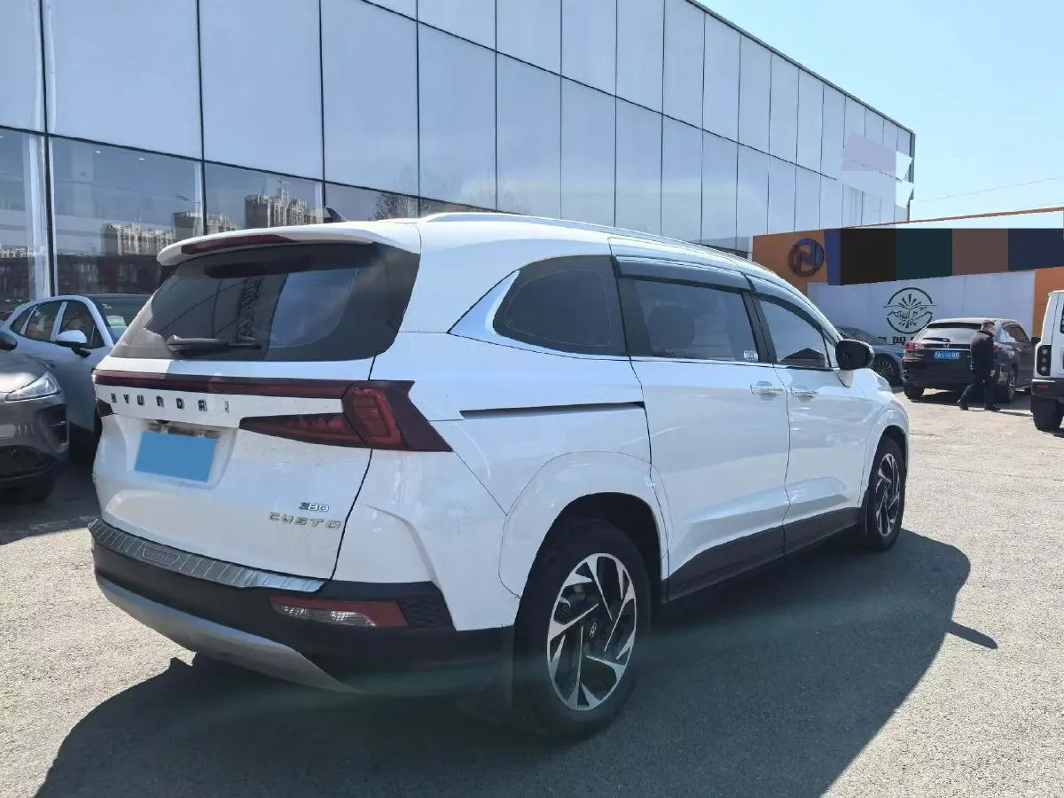 2021 Hyundai Custo 2.0T 236HP L4 8AT,autocango,china used car exporter,china ev exporter,chinese used car exporter,chinese used ev exporter