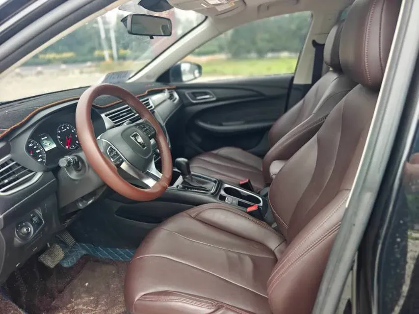 2019 Roewe i5 1.5L 120HP L4 CVT,autocango,china used car exporter,china ev exporter,chinese used car exporter,chinese used ev exporter