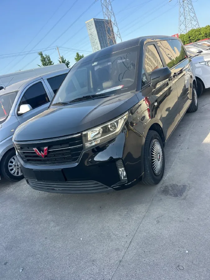 2021 WuLing ZhengChen 1.5T 147HP L4 6MT,autocango,china used car exporter,china ev exporter,chinese used car exporter,chinese used ev exporter