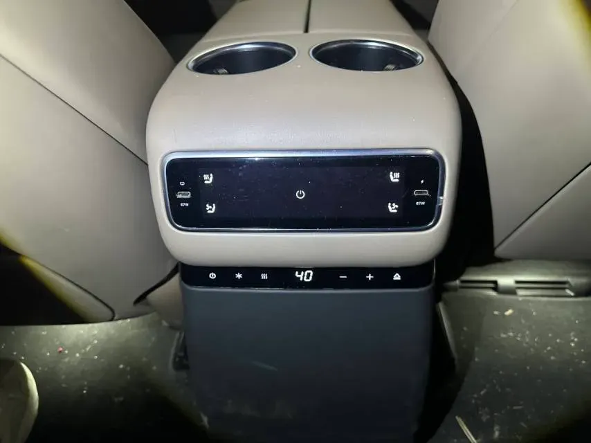 2025 Li L9 Range Extended 154HP REEV,autocango,china used car exporter,china ev exporter,chinese used car exporter,chinese used ev exporter