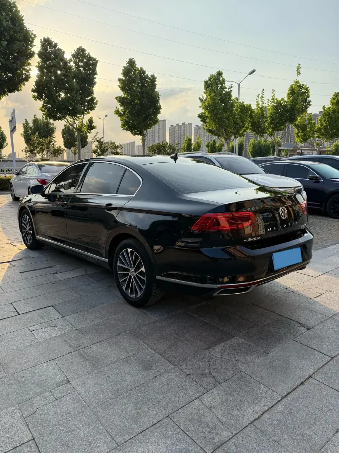 2020 Volkswagen Magotan 2.0T 186HP L4 7DCT,autocango,china used car exporter,china ev exporter,chinese used car exporter,chinese used ev exporter
