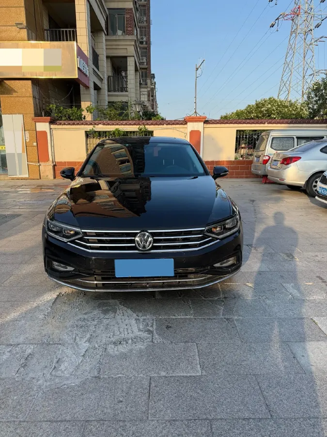 2020 Volkswagen Magotan 2.0T 186HP L4 7DCT,autocango,china used car exporter,china ev exporter,chinese used car exporter,chinese used ev exporter