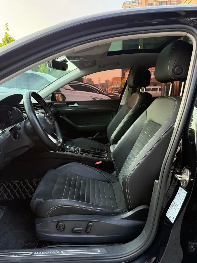 2020 Volkswagen Magotan 2.0T 186HP L4 7DCT,autocango,china used car exporter,china ev exporter,chinese used car exporter,chinese used ev exporter