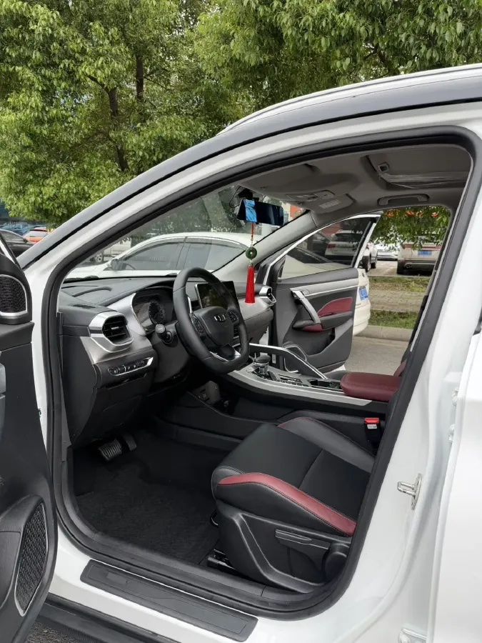 2021 Geely Coolray 1.4T 141HP L4 6DCT,autocango,china used car exporter,china ev exporter,chinese used car exporter,chinese used ev exporter
