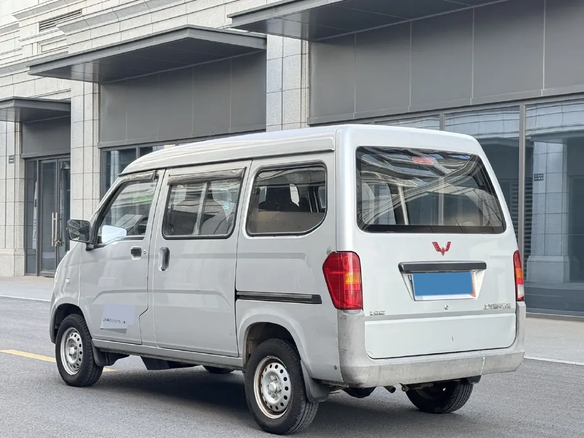 2015 WuLing ZhiGuang 1.2L 82HP L4 5MT,autocango,china used car exporter,china ev exporter,chinese used car exporter,chinese used ev exporter