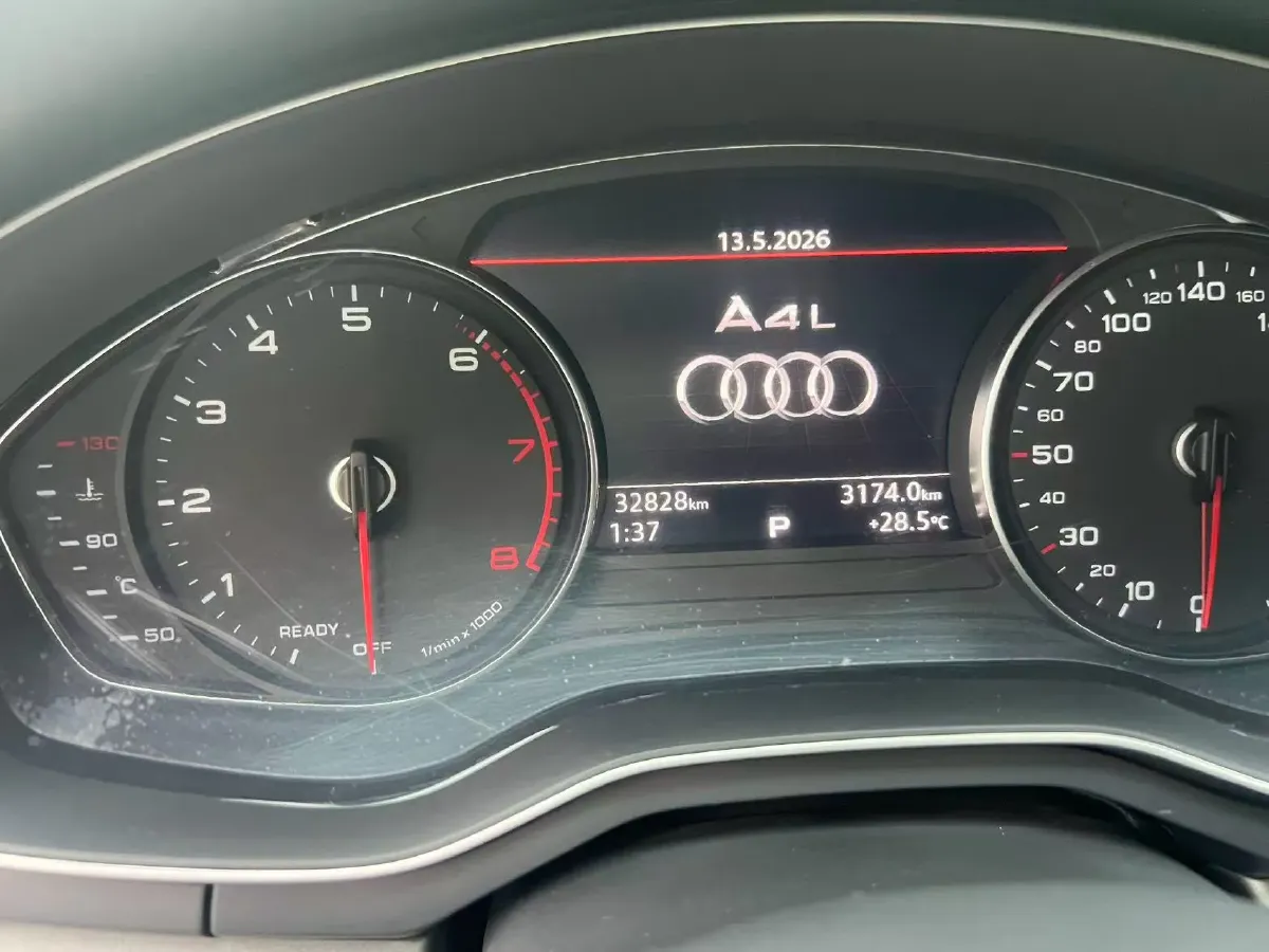 2019 Audi A4L 2.0T 190HP L4 7DCT,autocango,china used car exporter,china ev exporter,chinese used car exporter,chinese used ev exporter