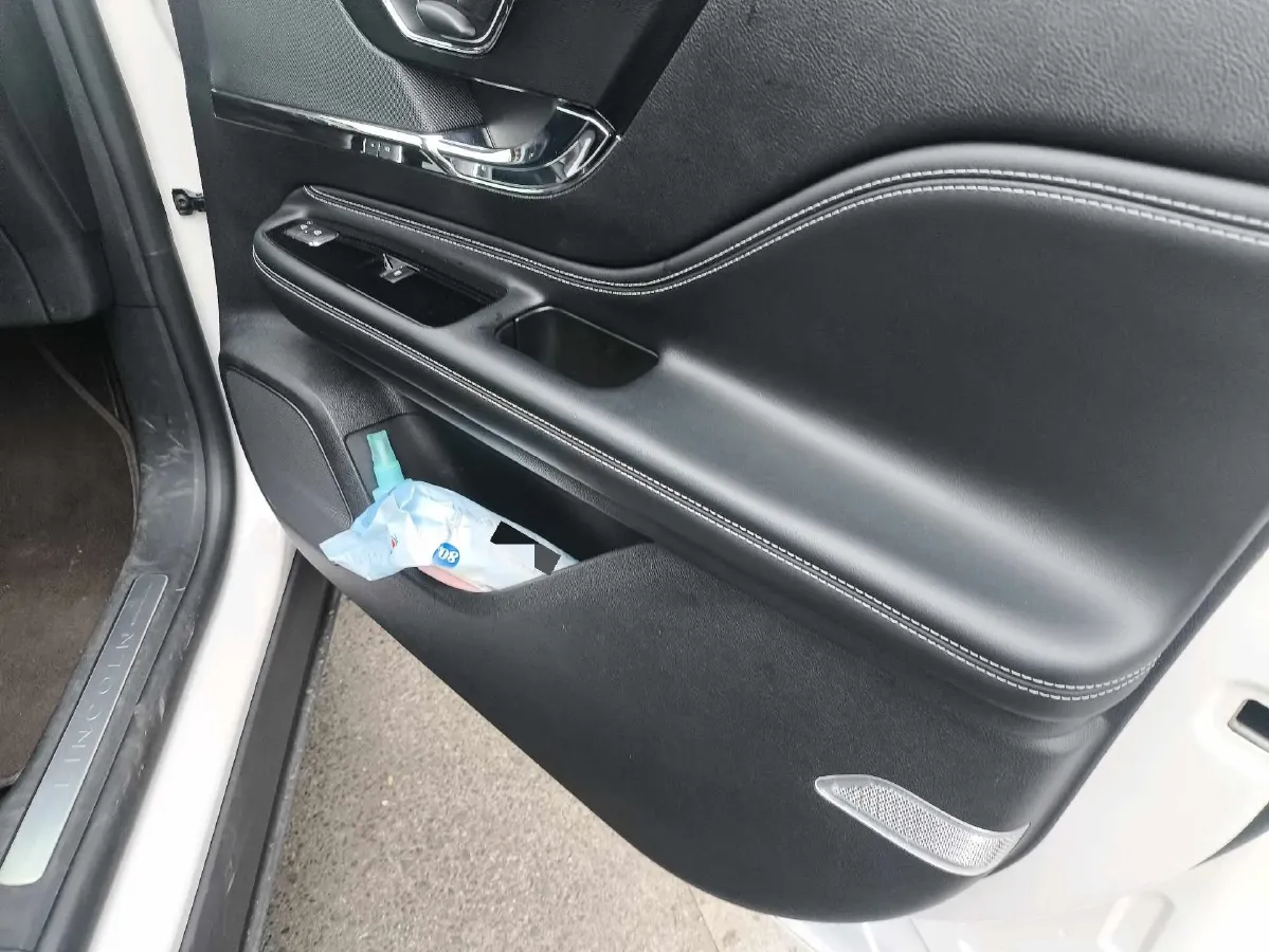 2021 Lincoln Corsair 2.0T 245HP L4 8AT,autocango,china used car exporter,china ev exporter,chinese used car exporter,chinese used ev exporter
