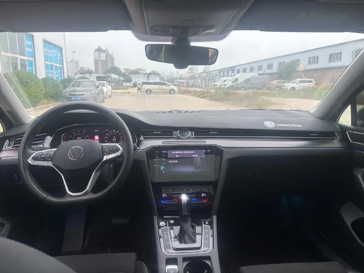 2021 Volkswagen Magotan 2.0T 186HP L4 7DCT,autocango,china used car exporter,china ev exporter,chinese used car exporter,chinese used ev exporter