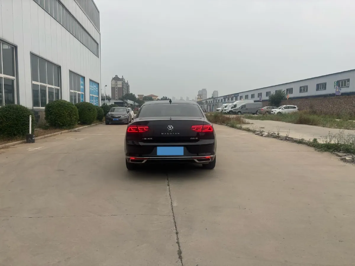 2021 Volkswagen Magotan 2.0T 186HP L4 7DCT,autocango,china used car exporter,china ev exporter,chinese used car exporter,chinese used ev exporter