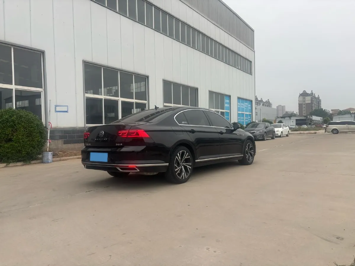 2021 Volkswagen Magotan 2.0T 186HP L4 7DCT,autocango,china used car exporter,china ev exporter,chinese used car exporter,chinese used ev exporter