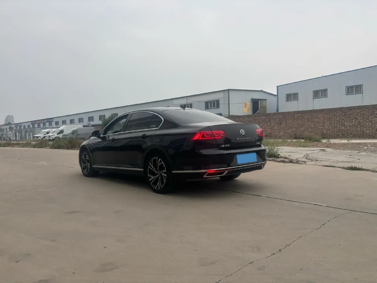 2021 Volkswagen Magotan 2.0T 186HP L4 7DCT,autocango,china used car exporter,china ev exporter,chinese used car exporter,chinese used ev exporter