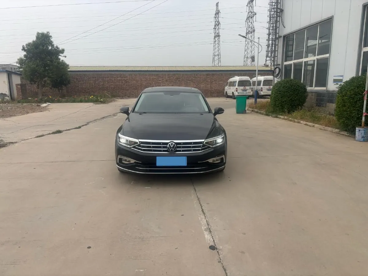 2021 Volkswagen Magotan 2.0T 186HP L4 7DCT,autocango,china used car exporter,china ev exporter,chinese used car exporter,chinese used ev exporter